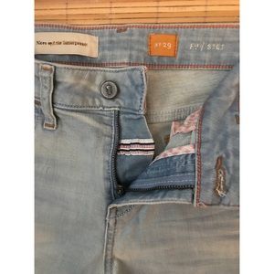 💥👖 Pilcro Slim Straight | Light Wash